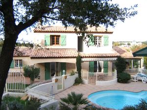 Vente villa Roquefort La Bédoule proche centre avec piscine