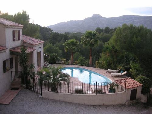 Villa 5/6 Roquevaire vue panoramique dégagée avec piscine