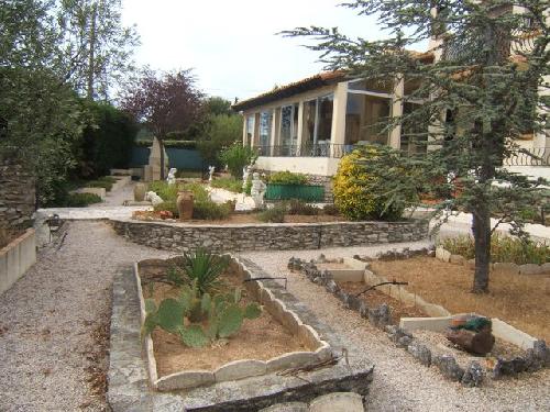 Vente villa Roquefort La Bédoule proche centre avec terrain plat