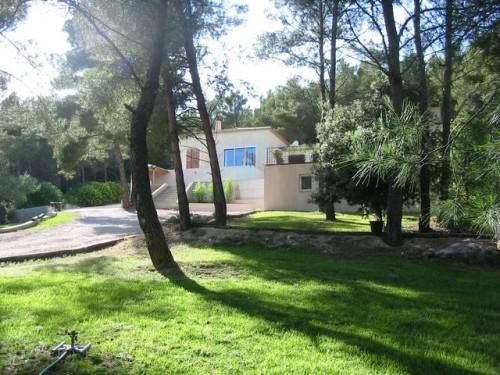 Vente villa Roquefort la Bédoule avec maison d'invités  quartier residentiel