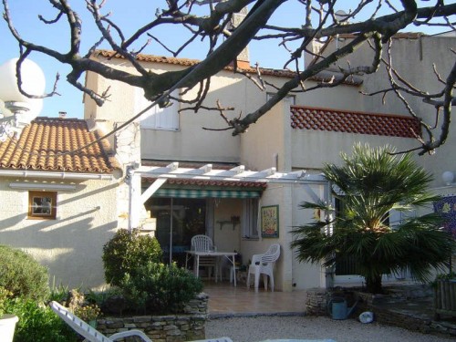 Vente maison Roquefort la Bédoule proche centre cellier et abri de jardin