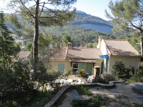 ou trouver une maison traditionnelle 5/6 Roquefort La Bédoule  quartier calme avec garage et 1500m² de terrain arboré