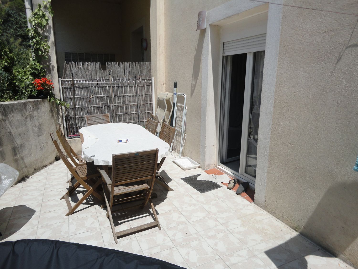 A vendre appartement 2 en duplex Roquefort La Bédoule avec belle terrasse de 18m², cave et parking privatif